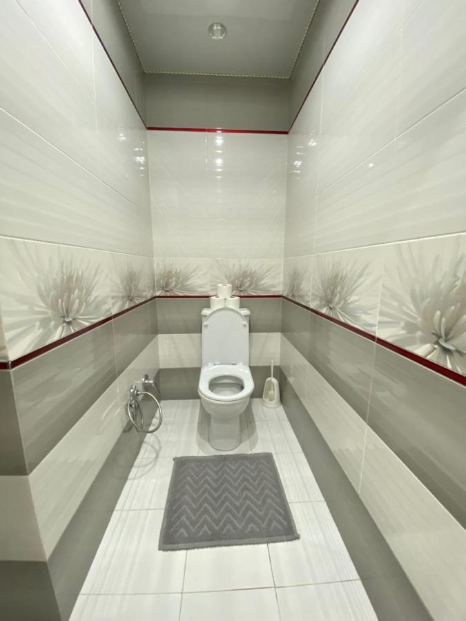 Two Bedroom Large Apartment In 基希讷乌 外观 照片